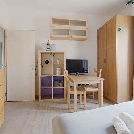 Lejlighed Martesana Cozy - W/ Balcony