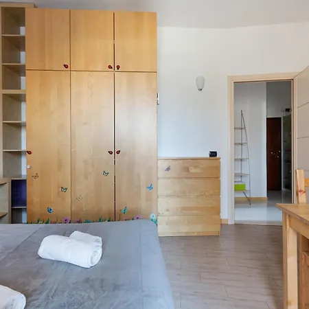 Martesana Cozy - W/ Balcony Lejlighed *